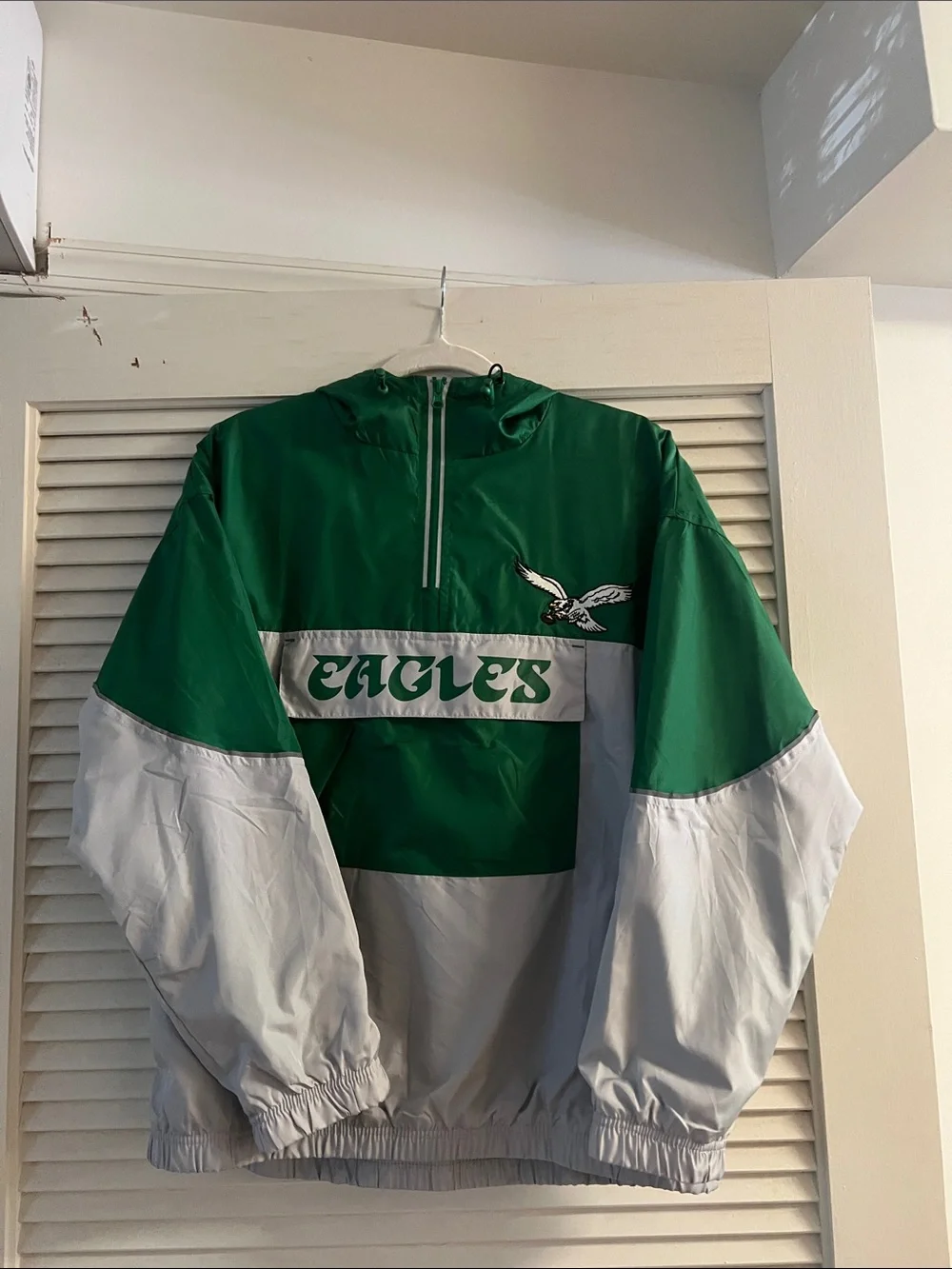 Philadelphia Eagles Green & White Pullover Windbreaker 🦅💚🏈